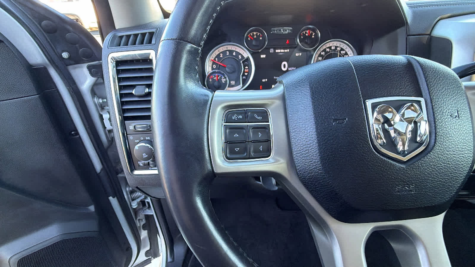 Used 2018 RAM 3500 Laramie w/ Convenience Group image 19