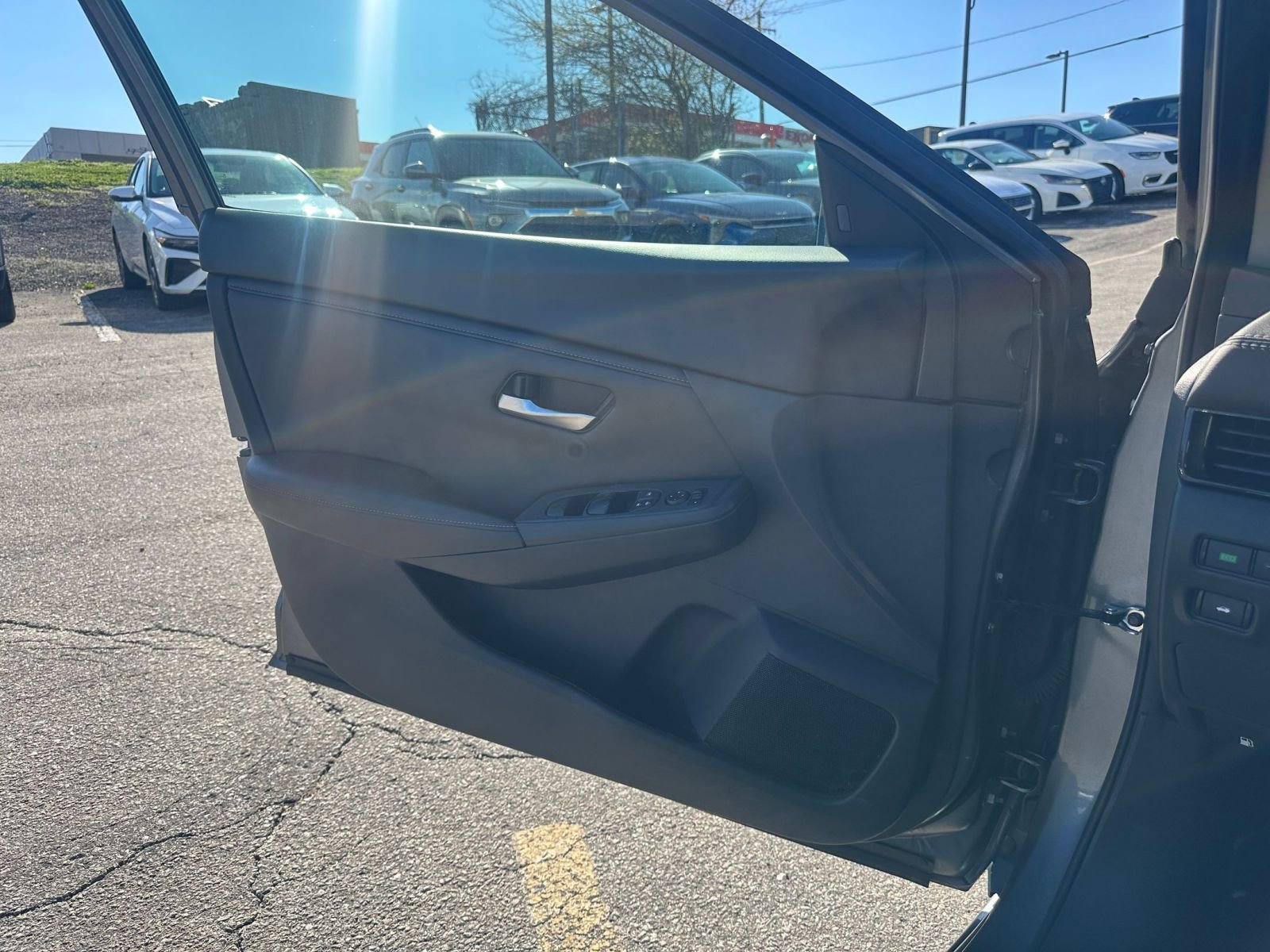 Used 2024 Nissan Sentra SV image 18