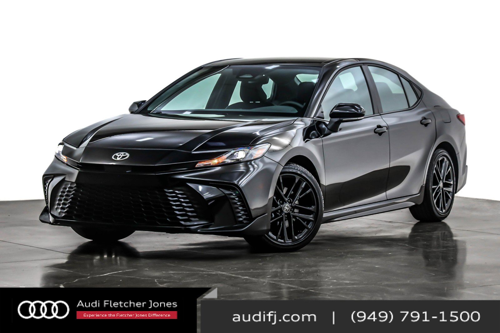 Used 2025 Toyota Camry SE