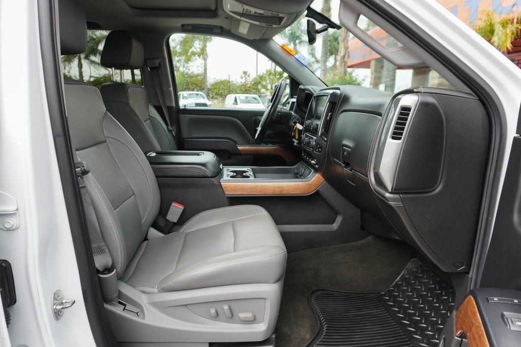 Used 2016 Chevrolet Silverado 1500 LTZ w/ LTZ Plus Package AWD/4WD image 40