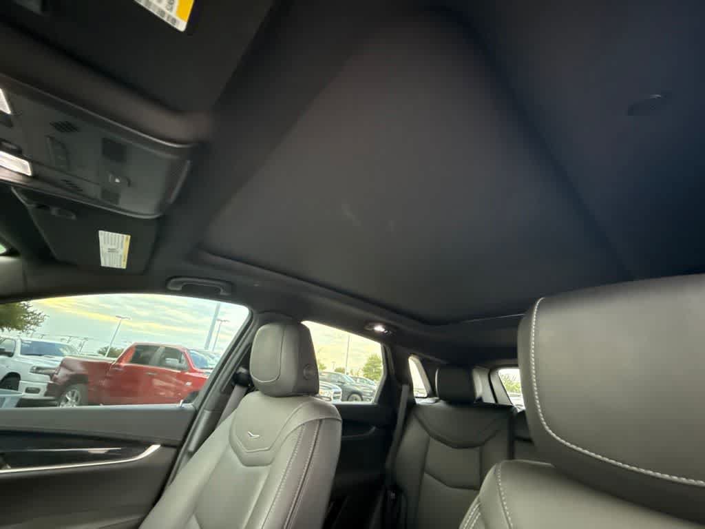 Used 2024 Cadillac XT5 Premium Luxury w/ LPO, Floor Liner Package AWD/4WD image 20