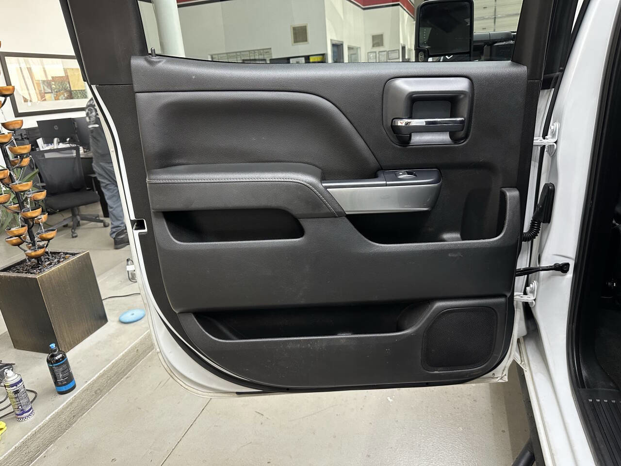 Used 2018 Chevrolet Silverado 3500 LT image 12