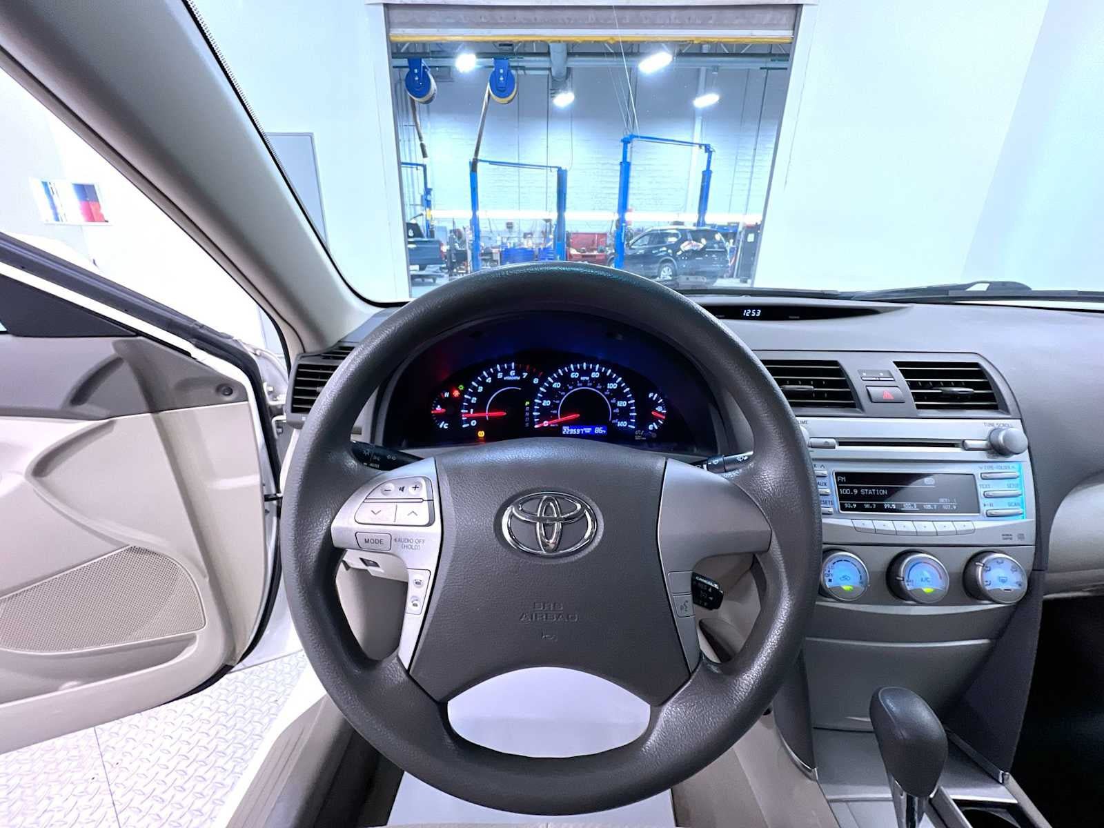 Used 2011 Toyota Camry LE w/ LE Extra-Value Pkg FWD image 15