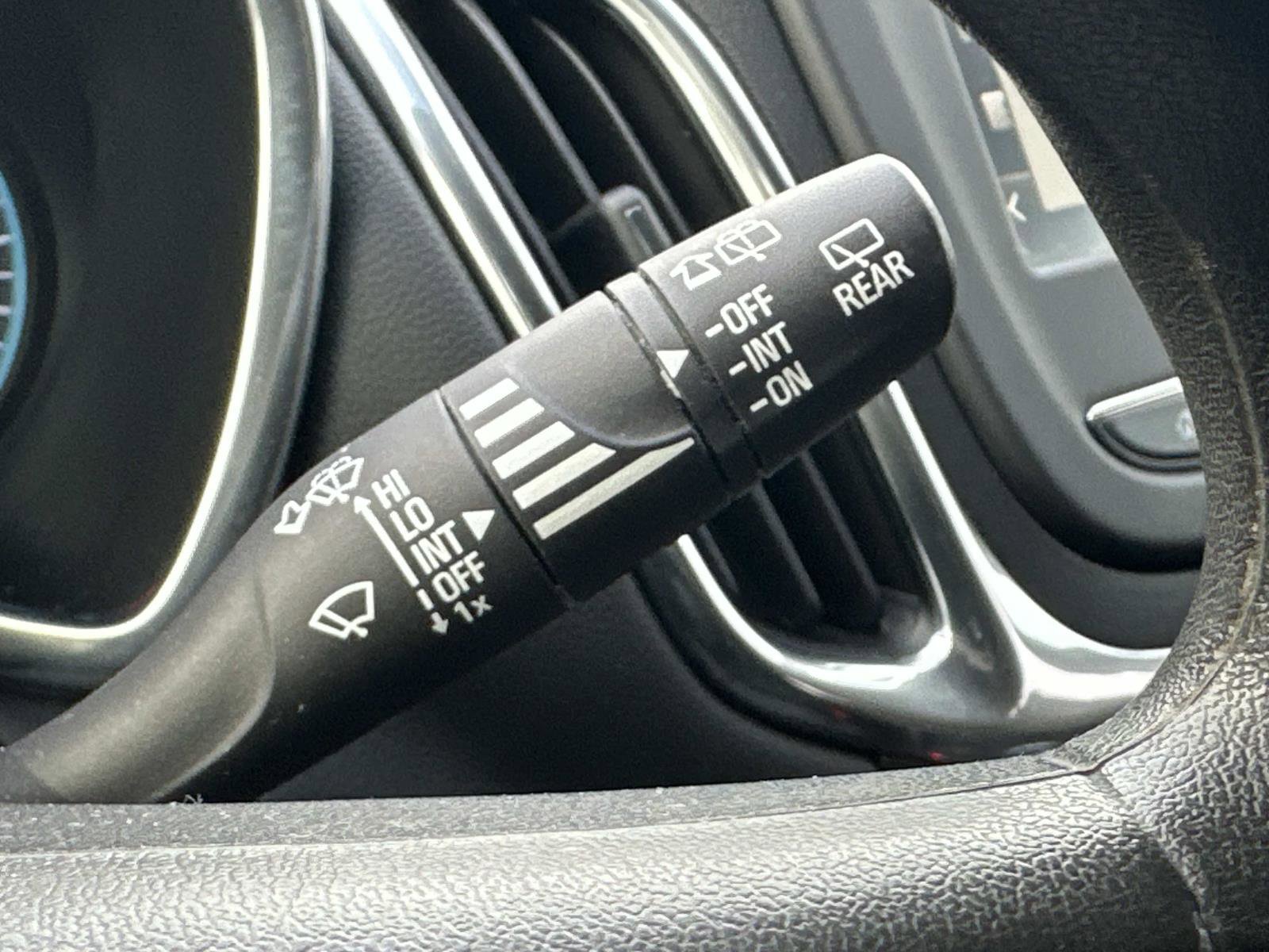 Used 2018 Chevrolet Equinox LT w/ LPO, Protection Package image 23