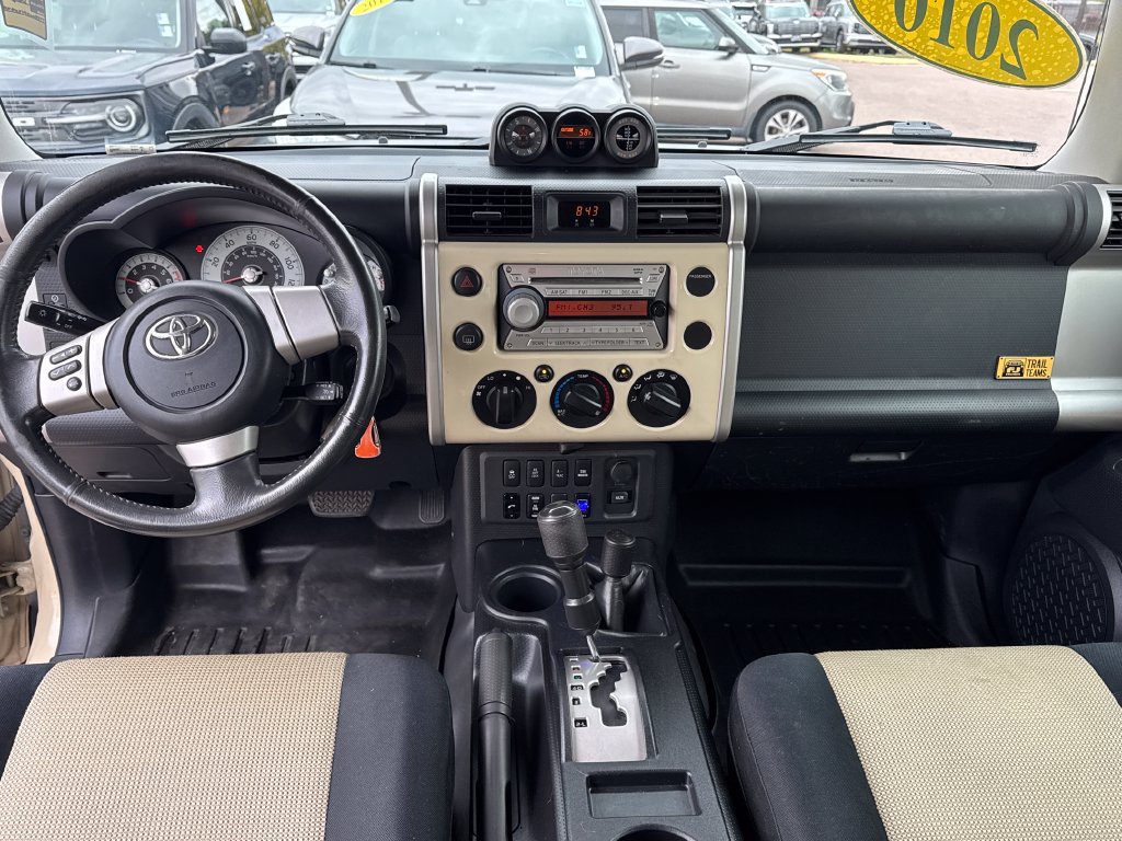 Used 2010 Toyota FJ Cruiser 4WD image 35