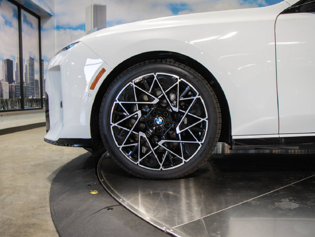 Used 2027 BMW 740i xDrive w/ Executive Package AWD/4WD image 6