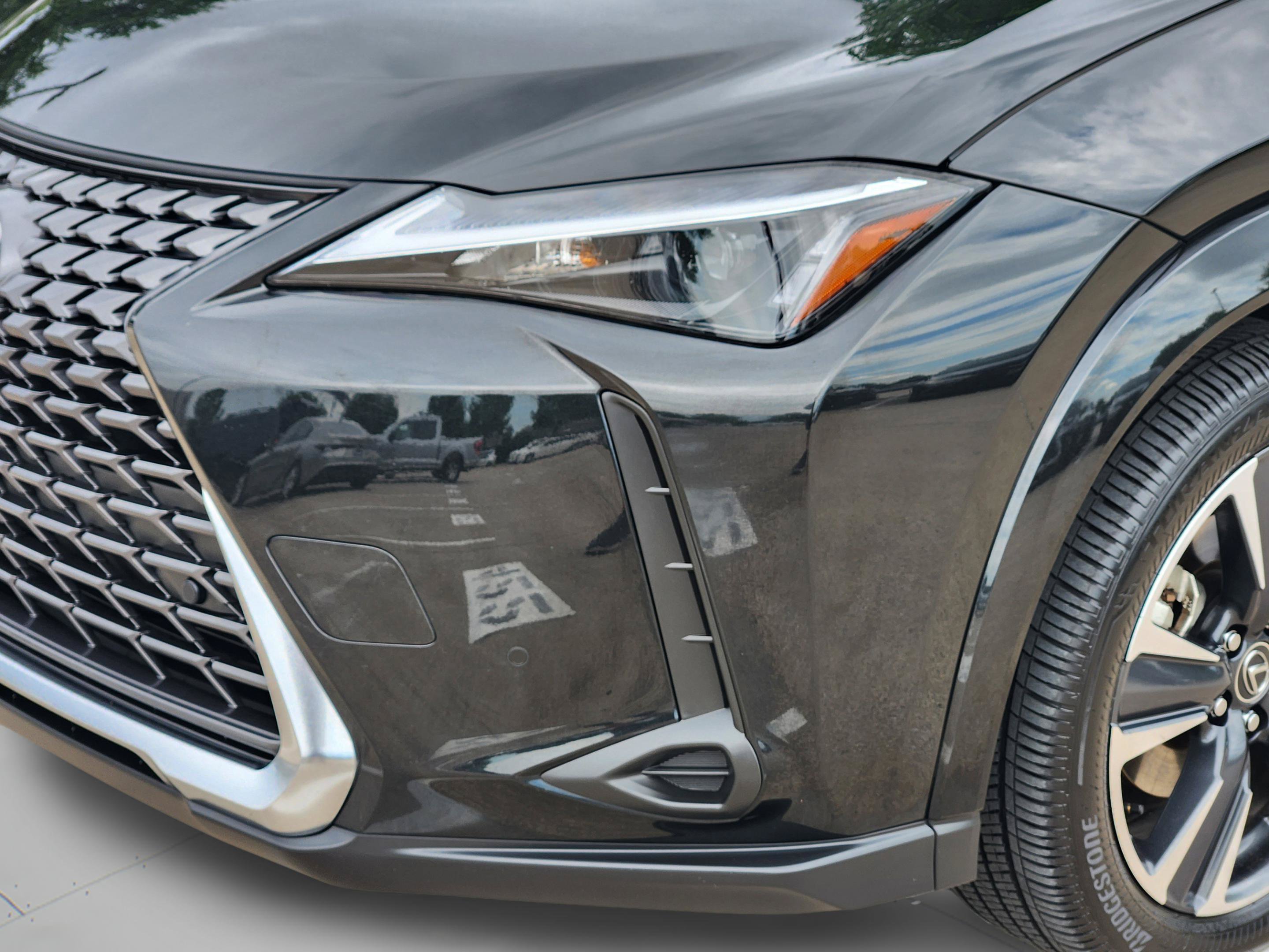 Used 2025 Lexus UX 300h FWD image 37