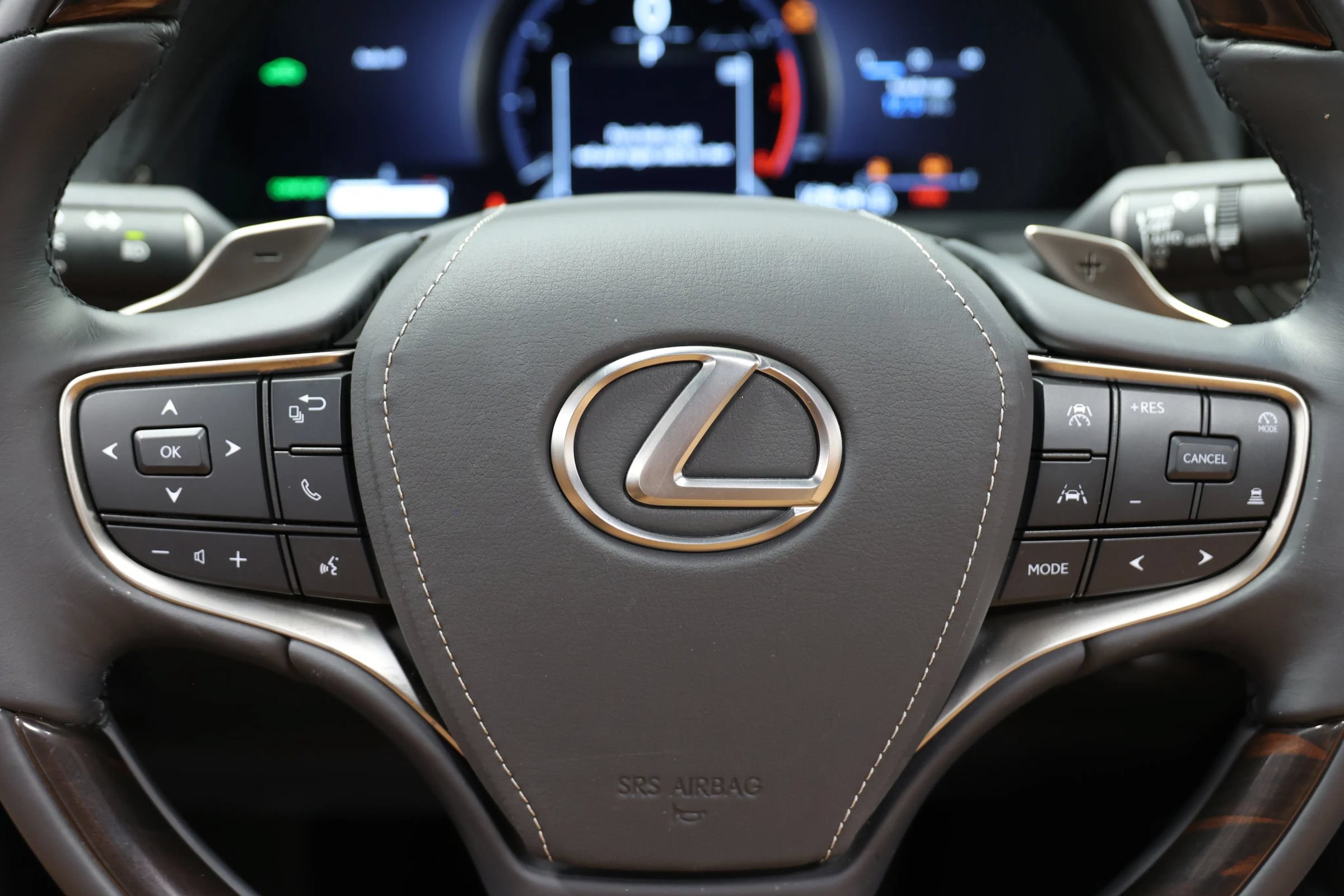 Used 2024 Lexus LS 500 w/ Interior Upgrade Package RWD image 24