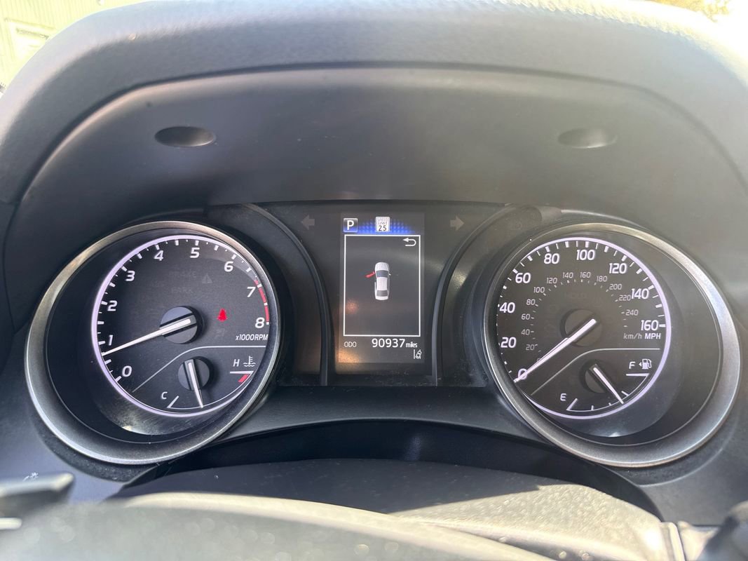 Used 2021 Toyota Camry SE FWD image 20