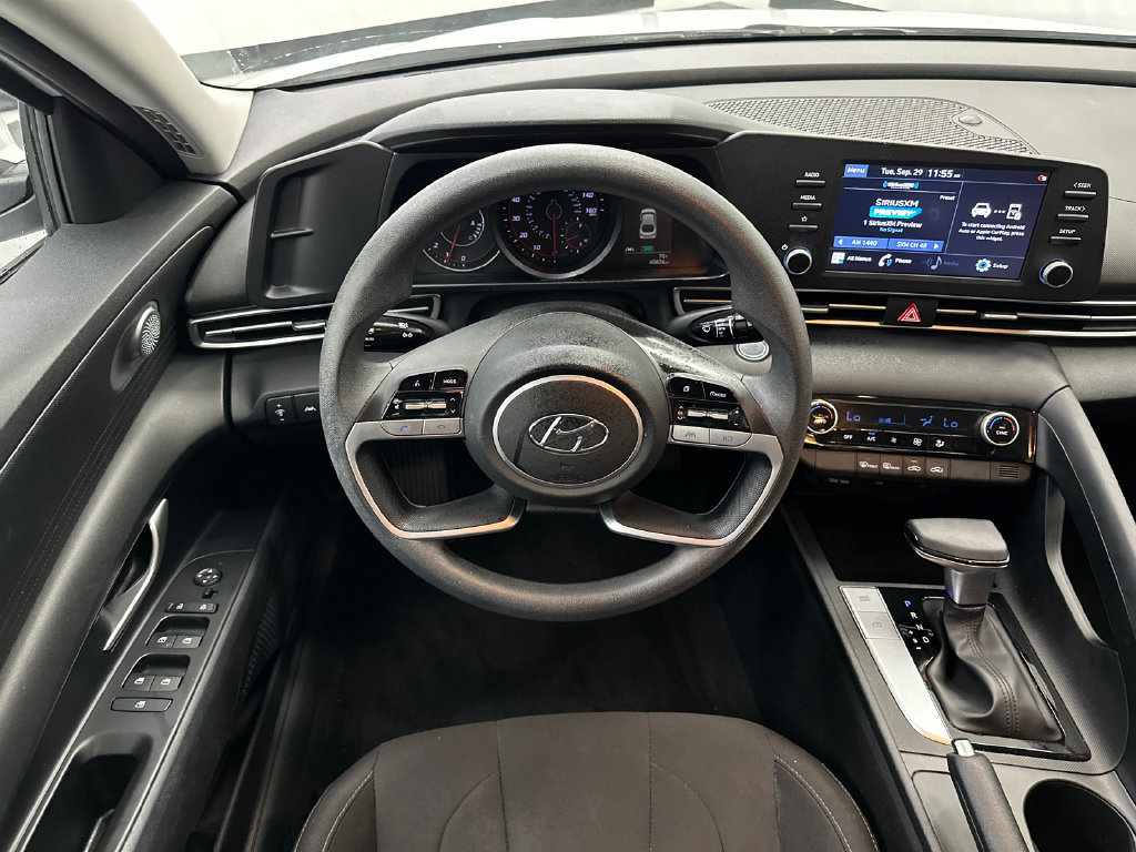 Used 2021 Hyundai Elantra SEL FWD image 19