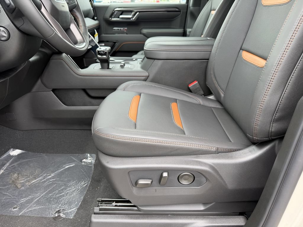 New 2026 GMC Sierra 1500 AT4 w/ Technology Package AWD/4WD image 16