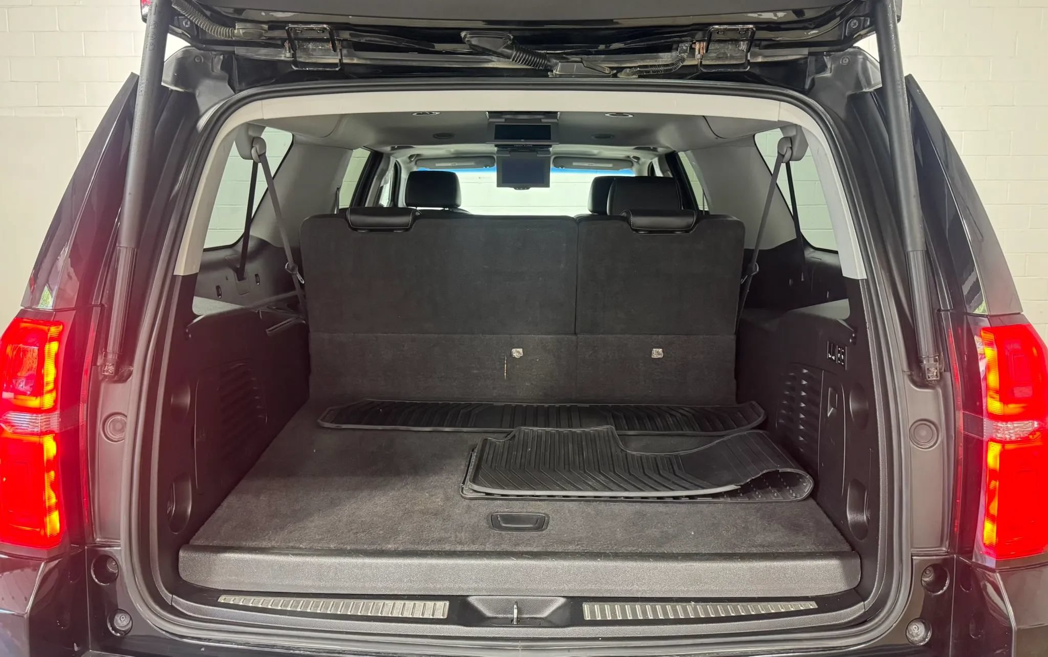 Used 2016 Chevrolet Suburban LTZ AWD/4WD image 44