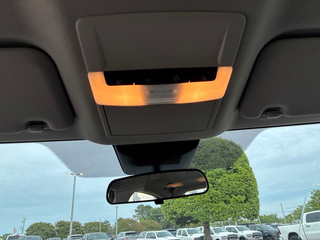 Used 2024 Nissan Sentra SV FWD image 18