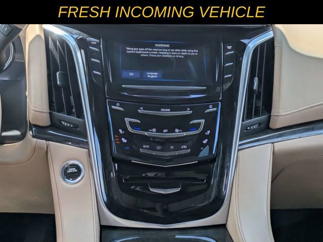 Used 2020 Cadillac Escalade Platinum RWD image 16