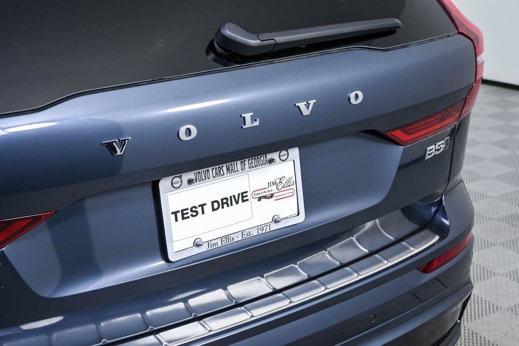 New 2026 Volvo XC60 B5 Plus w/ Protection Package Premier AWD/4WD image 36