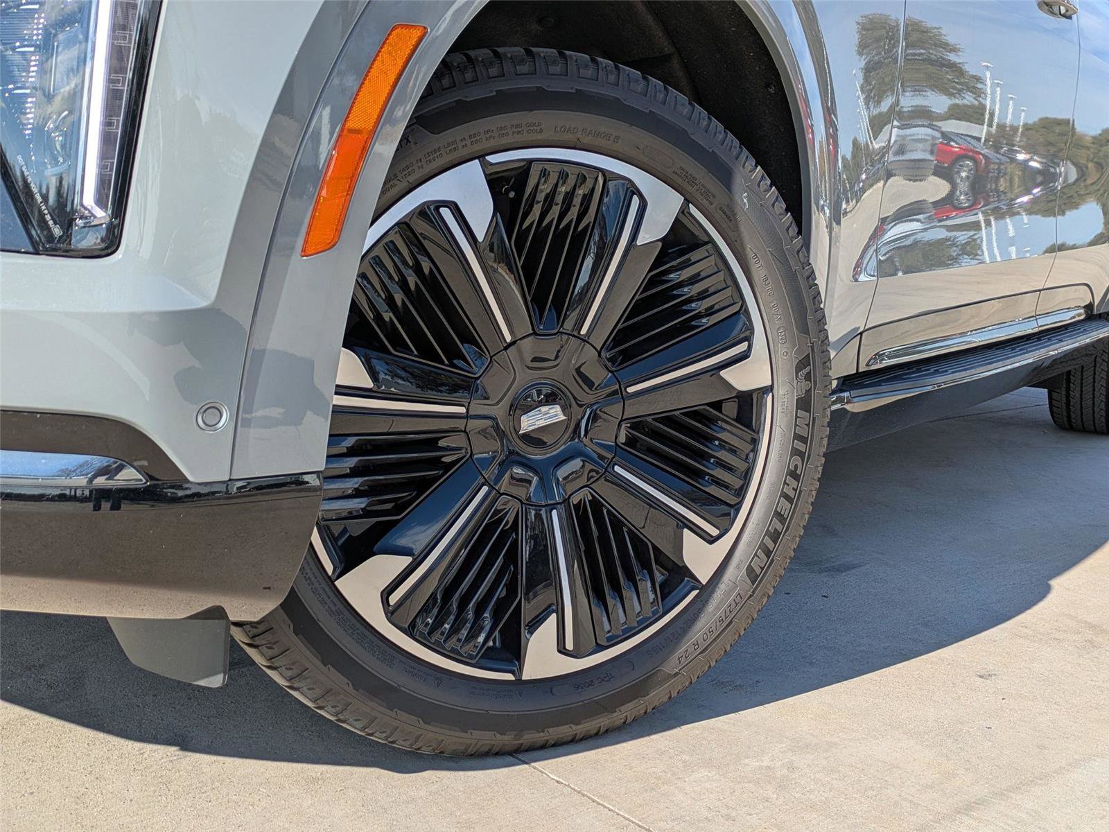New 2026 Cadillac Escalade IQ Sport 1 w/ LPO, Floor Liner Package AWD/4WD image 8