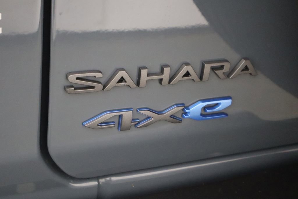 Used 2025 Jeep Wrangler Unlimited Sahara w/ Safety Group image 47