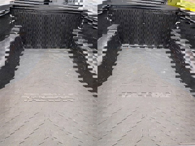 Used 2017 Toyota Tacoma Limited image 12