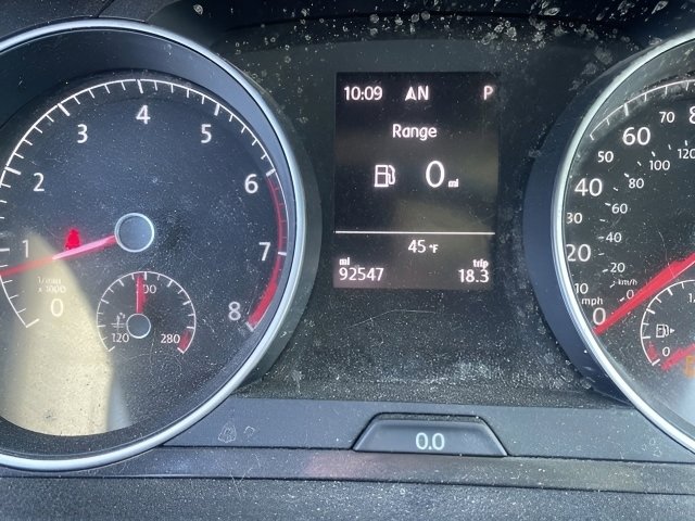 Used 2018 Volkswagen Golf SE image 15