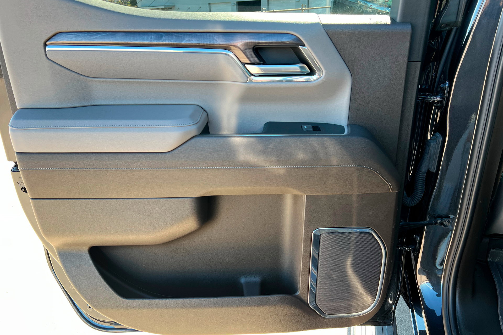 Certified 2024 Chevrolet Silverado 1500 LTZ image 19