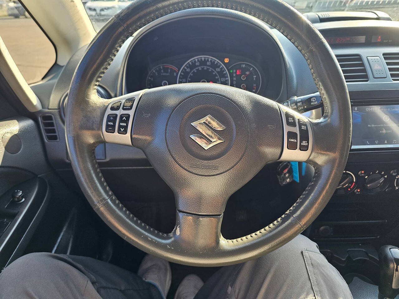 Used 2009 Suzuki SX4 Hatchback FWD image 9