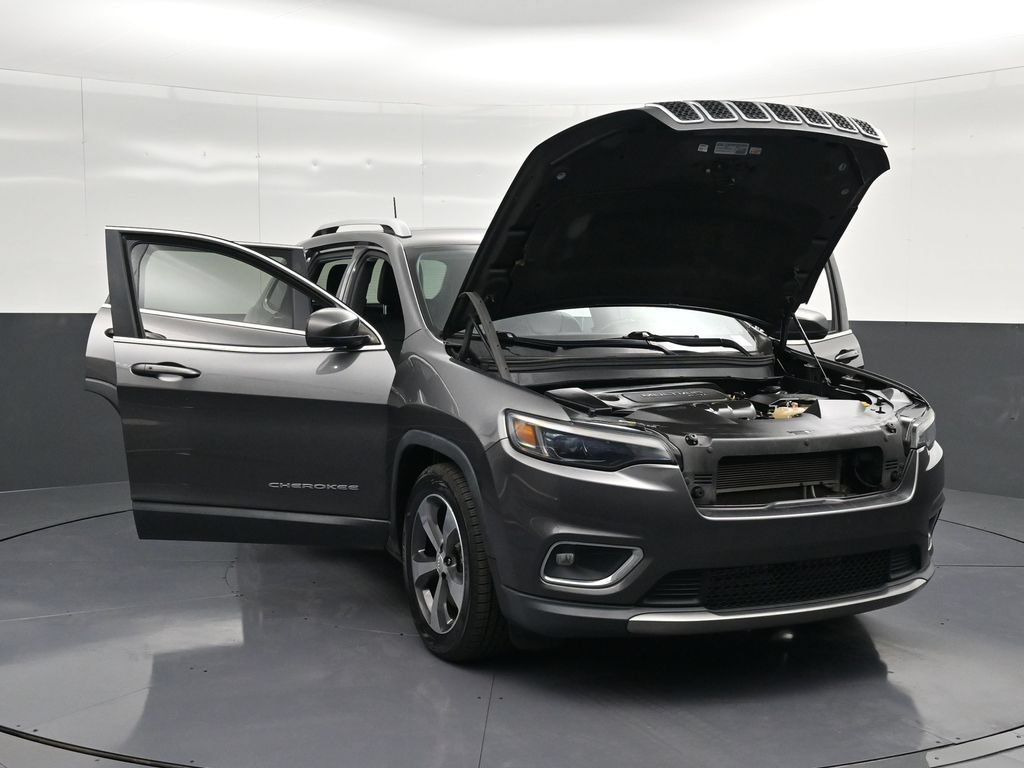 Used 2020 Jeep Cherokee Limited FWD image 24