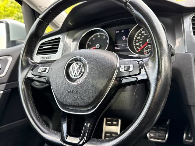 Used 2017 Volkswagen Golf Alltrack SE AWD/4WD image 13