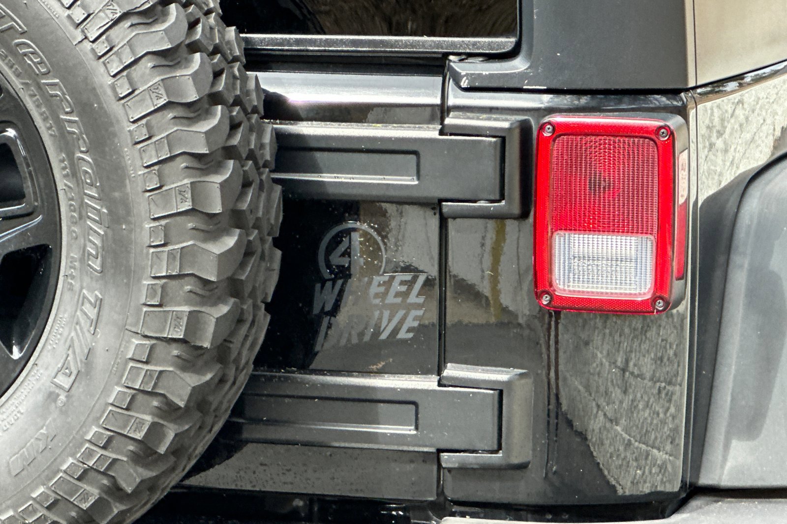 Used 2014 Jeep Wrangler Unlimited Sport image 30