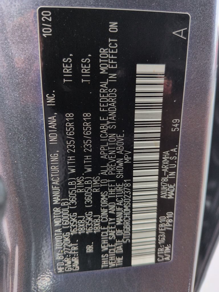 Used 2021 Toyota Highlander XLE AWD/4WD image 29