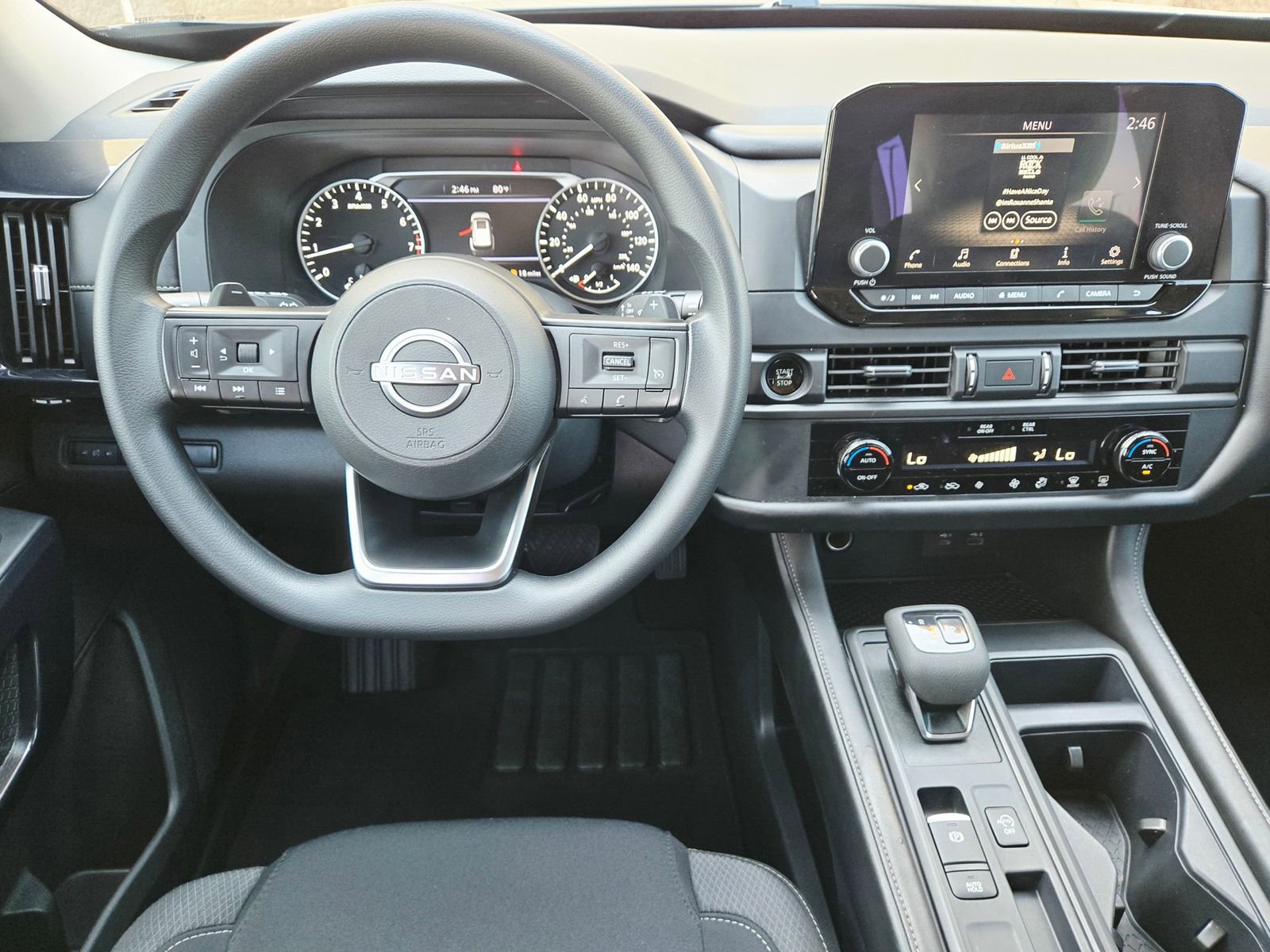 Used 2025 Nissan Pathfinder S image 9