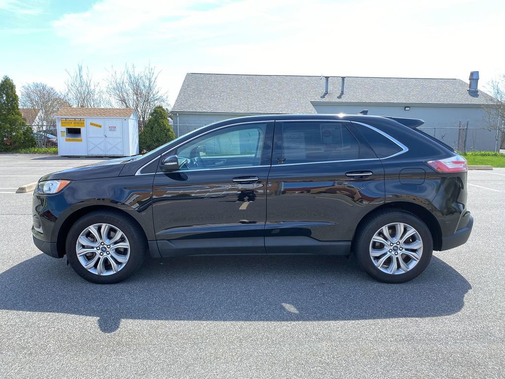 Used 2021 Ford Edge Titanium w/ Cargo Accessory Package image 9