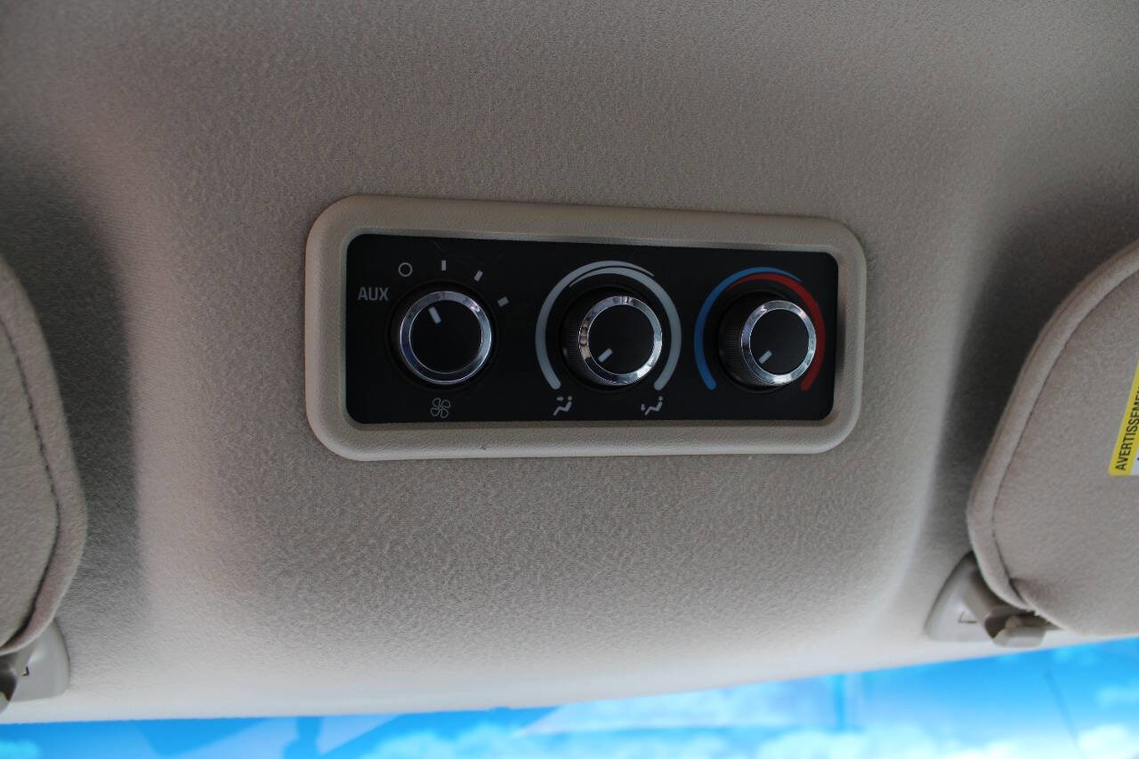 Used 2014 GMC Savana 1500 LT w/ LT Preferred Equipment Group RWD image 23