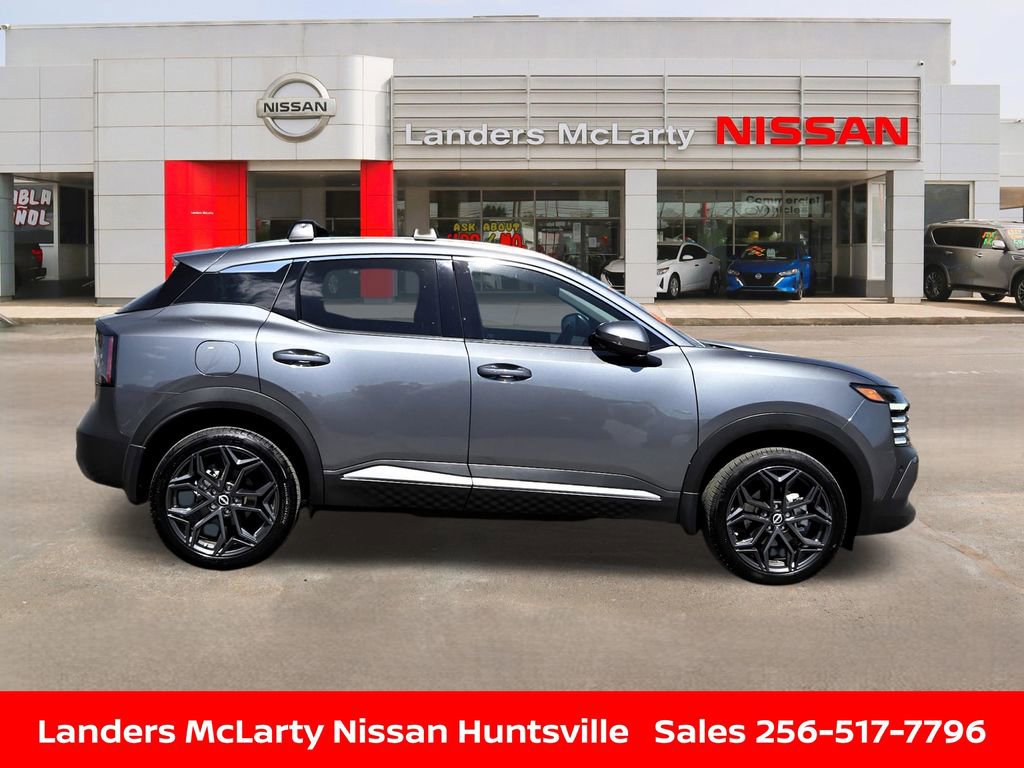 Used 2025 Nissan Kicks SR w/ Illumination Package video 2
