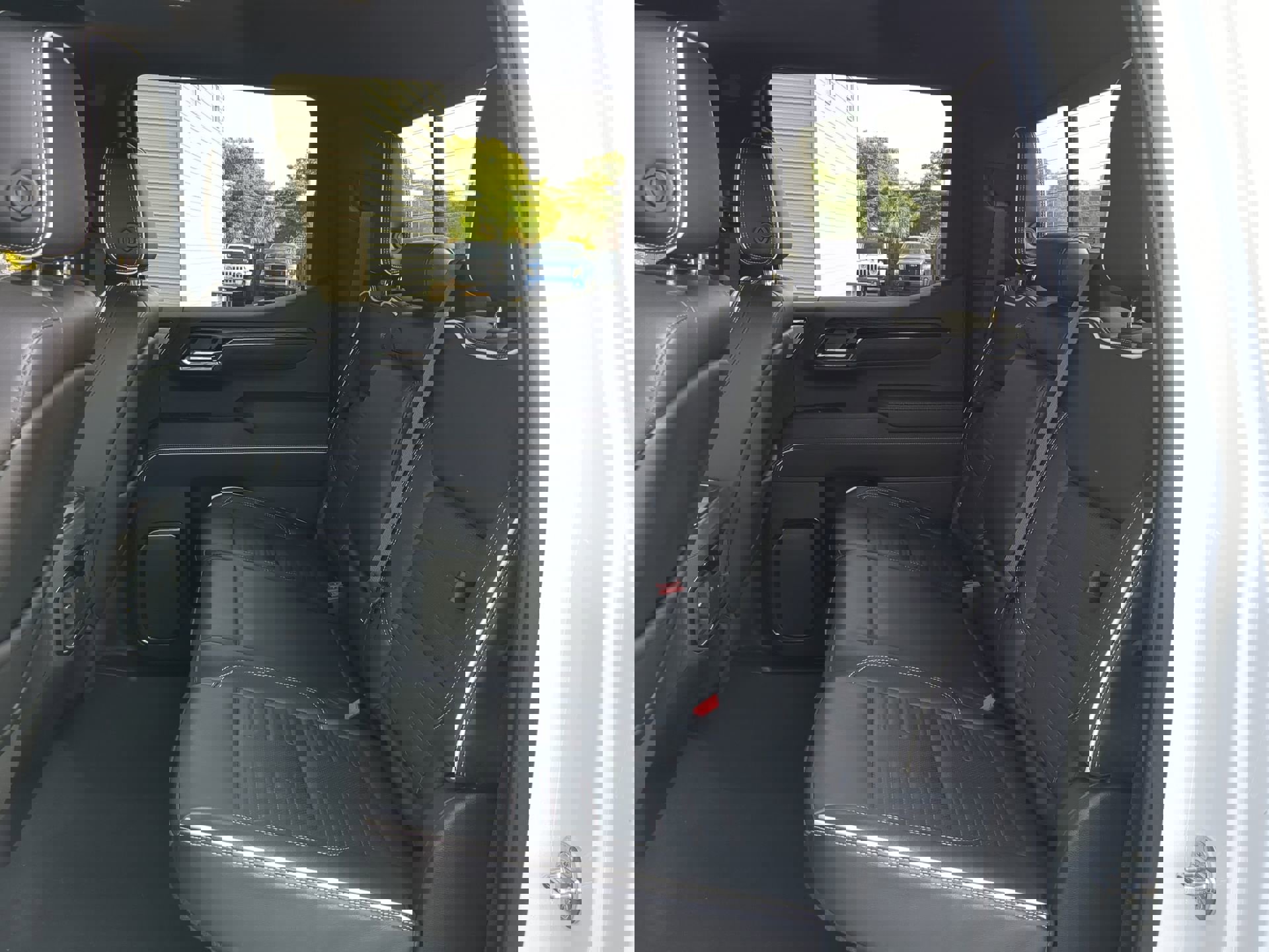 Used 2024 GMC Sierra 1500 AT4X w/ AT4X AEV Edition image 18