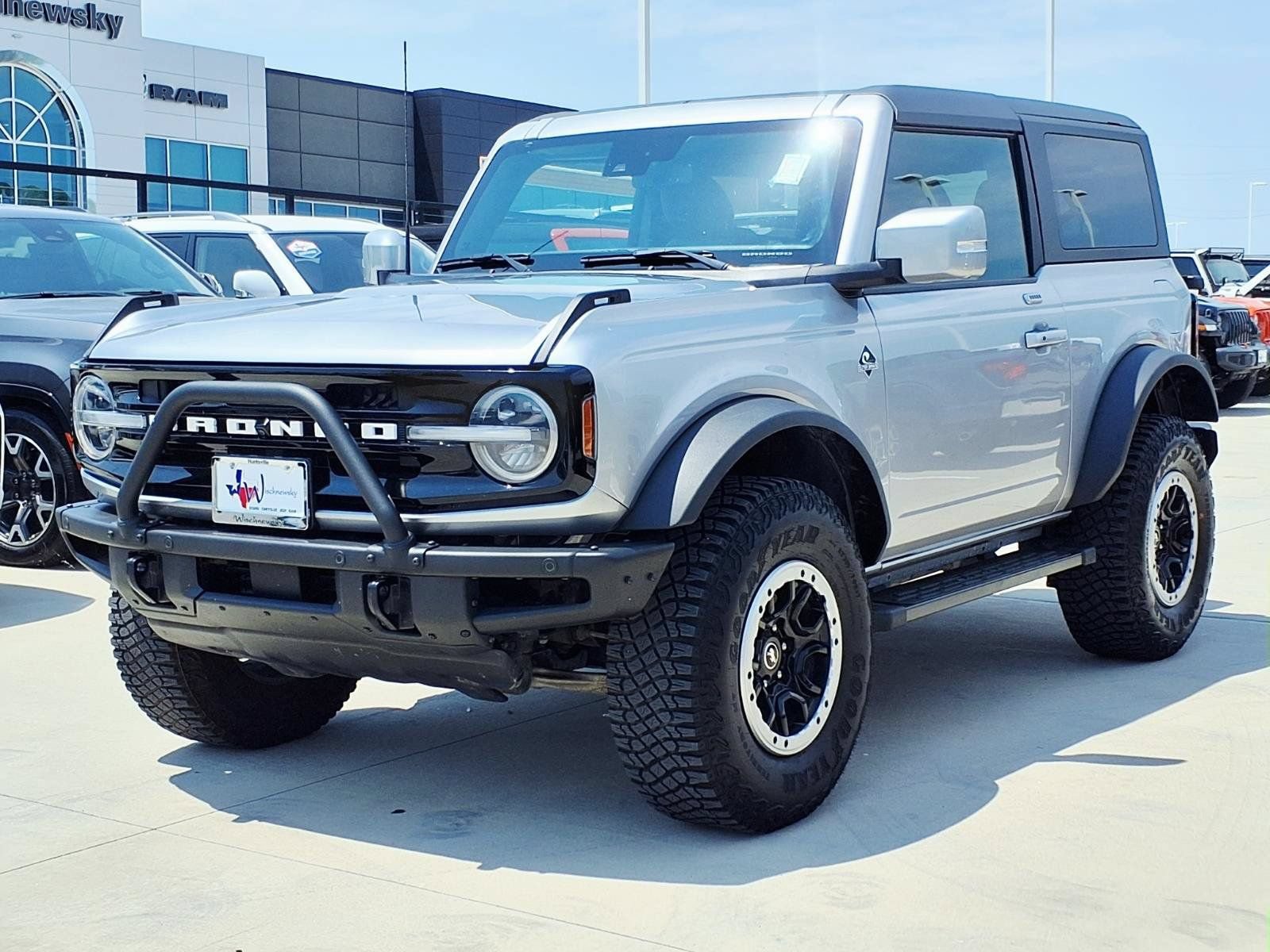 Used 2022 Ford Bronco Outer Banks w/ Sasquatch Package AWD/4WD image 4