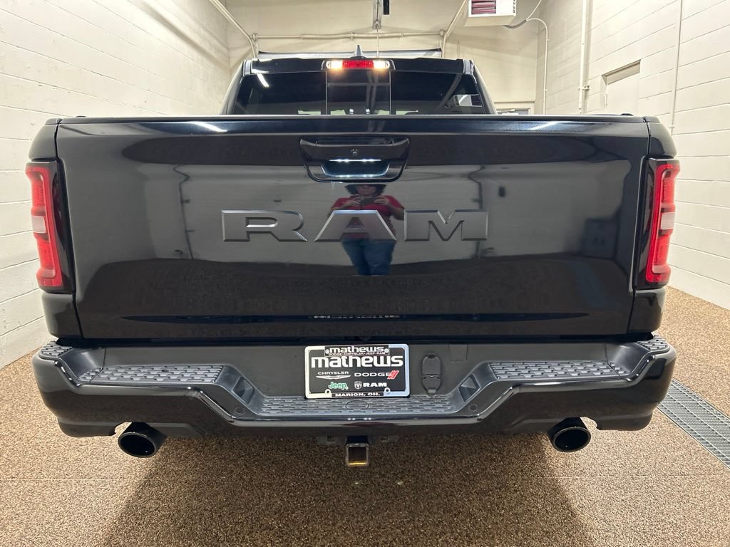 Used 2025 RAM 1500 Big Horn AWD/4WD image 3