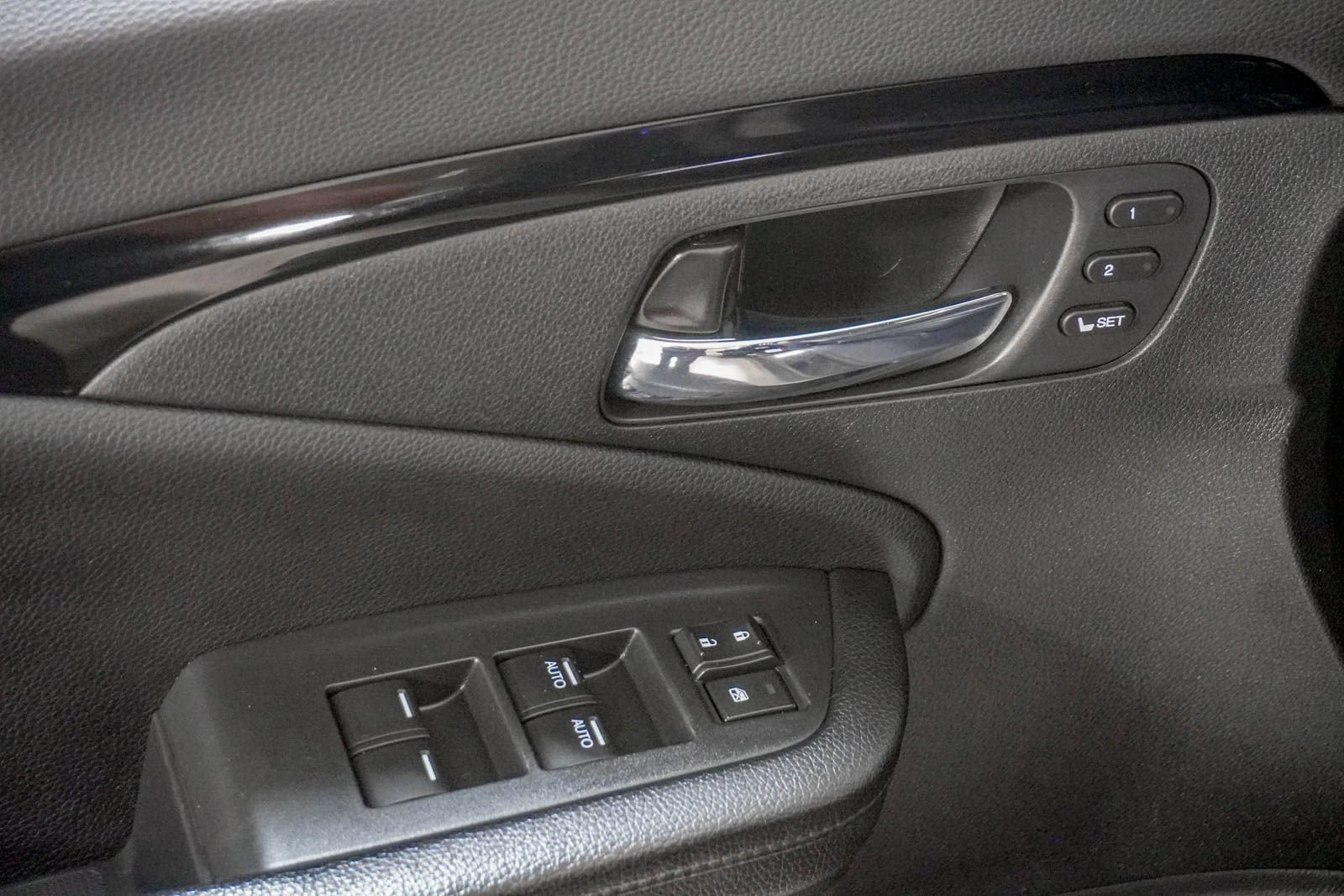 Used 2016 Honda Pilot Elite image 19