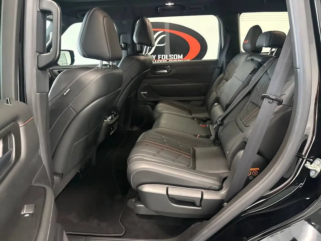Certified 2025 Nissan Armada PRO-4X w/ Pro-4X Premium Package AWD/4WD image 13