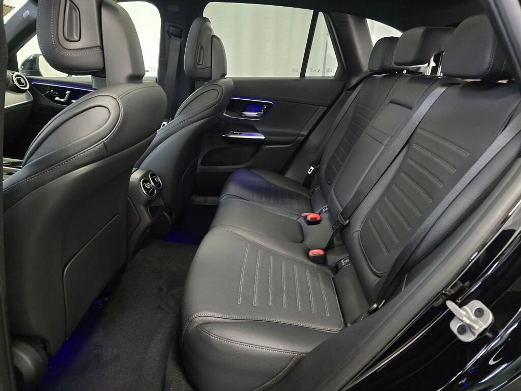 New 2026 Mercedes-Benz GLC 300 4MATIC image 18