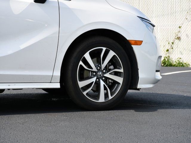 Certified 2024 Honda Odyssey Touring image 9