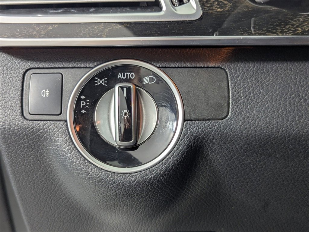 Used 2014 Mercedes-Benz E 350 Sedan image 13