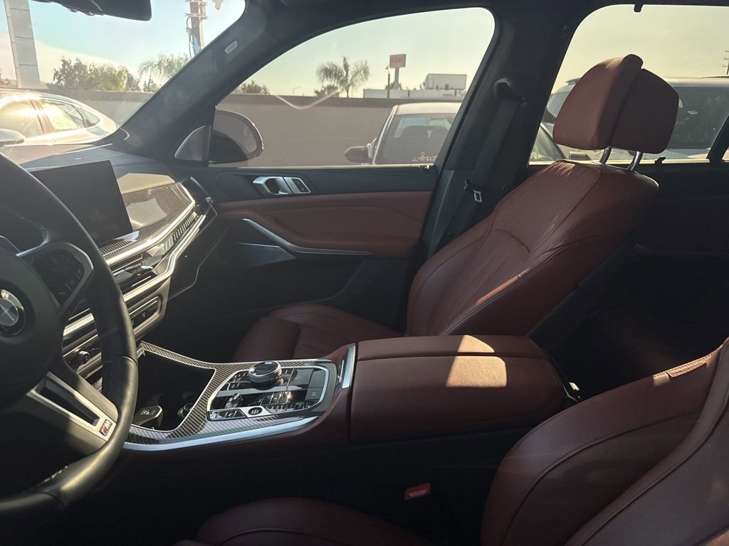 Used 2025 BMW X5 M60i image 3