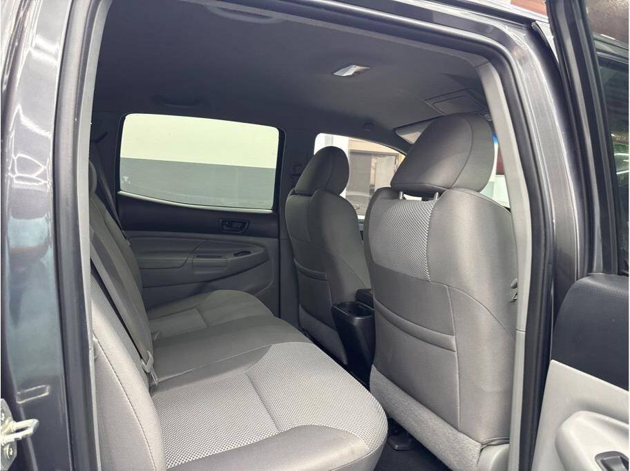 Used 2013 Toyota Tacoma 4x4 Double Cab w/ TRD Off-Road Pkg image 17
