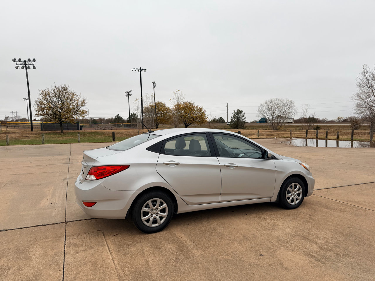 Used 2013 Hyundai Accent GLS image 20