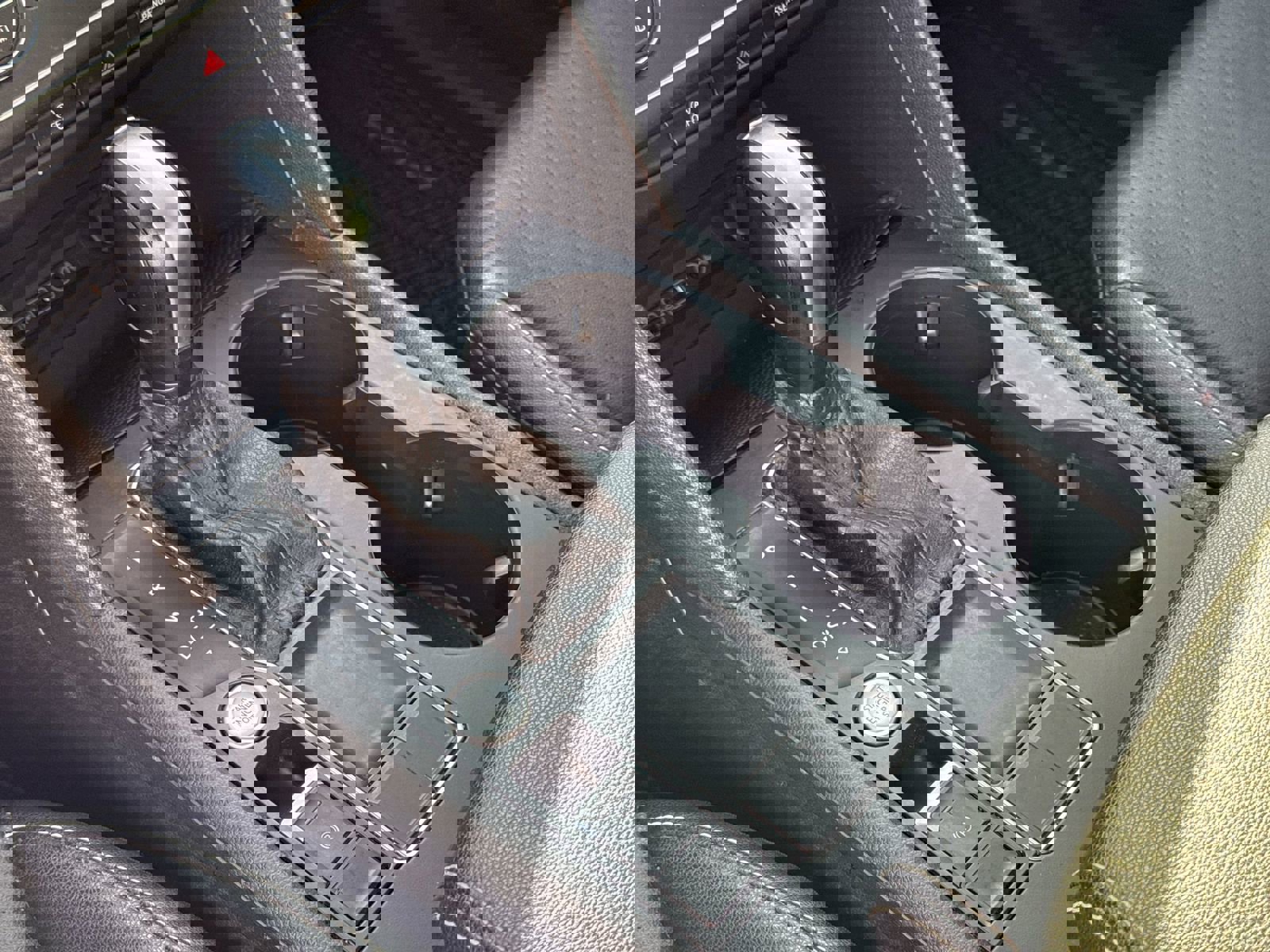 Used 2021 Volkswagen Atlas SE image 25