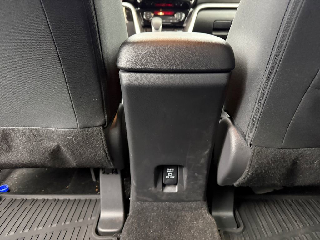 Used 2025 Mitsubishi Eclipse Cross ES image 28