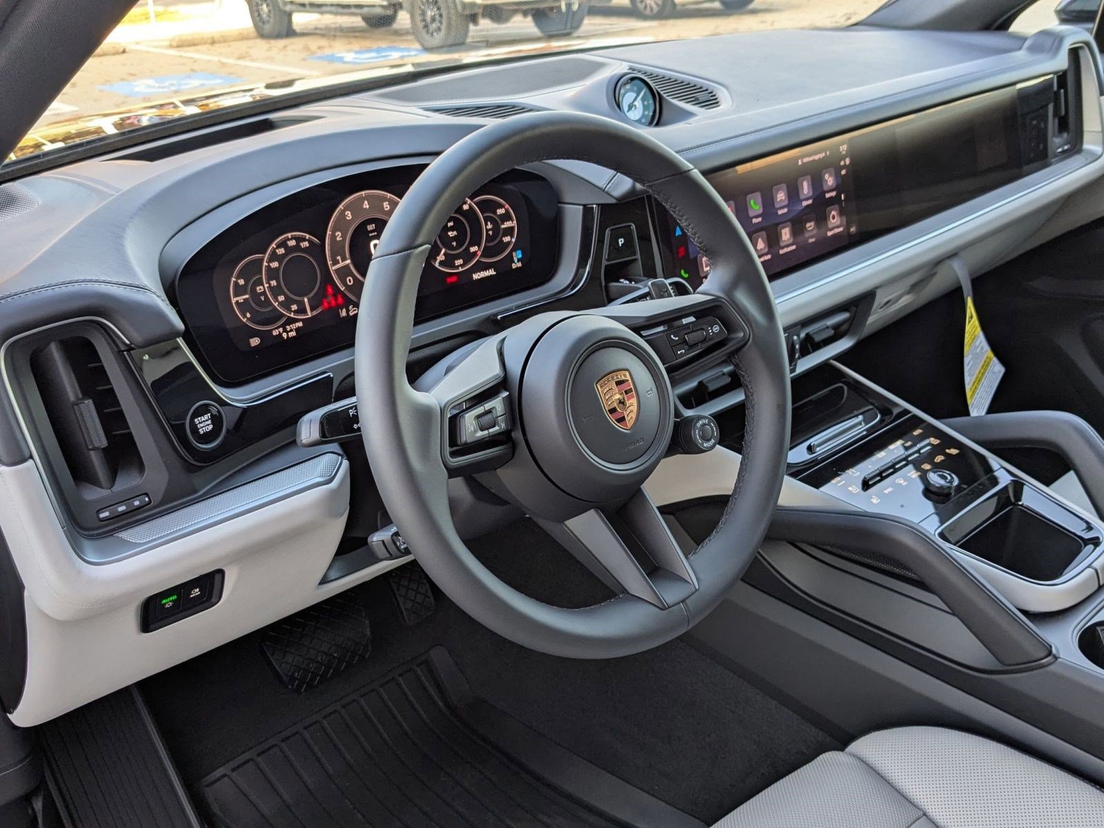 New 2026 Porsche Cayenne Coupe image 4