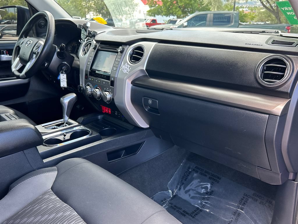Used 2019 Toyota Tundra SR5 AWD/4WD image 8