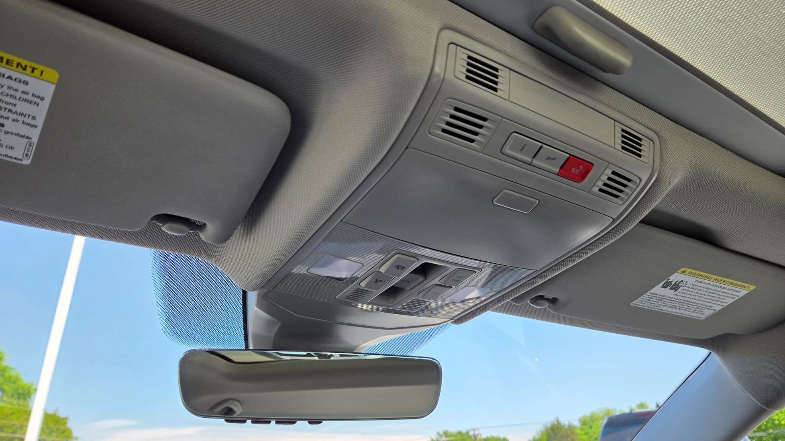 Used 2026 Volkswagen Jetta SE FWD image 34