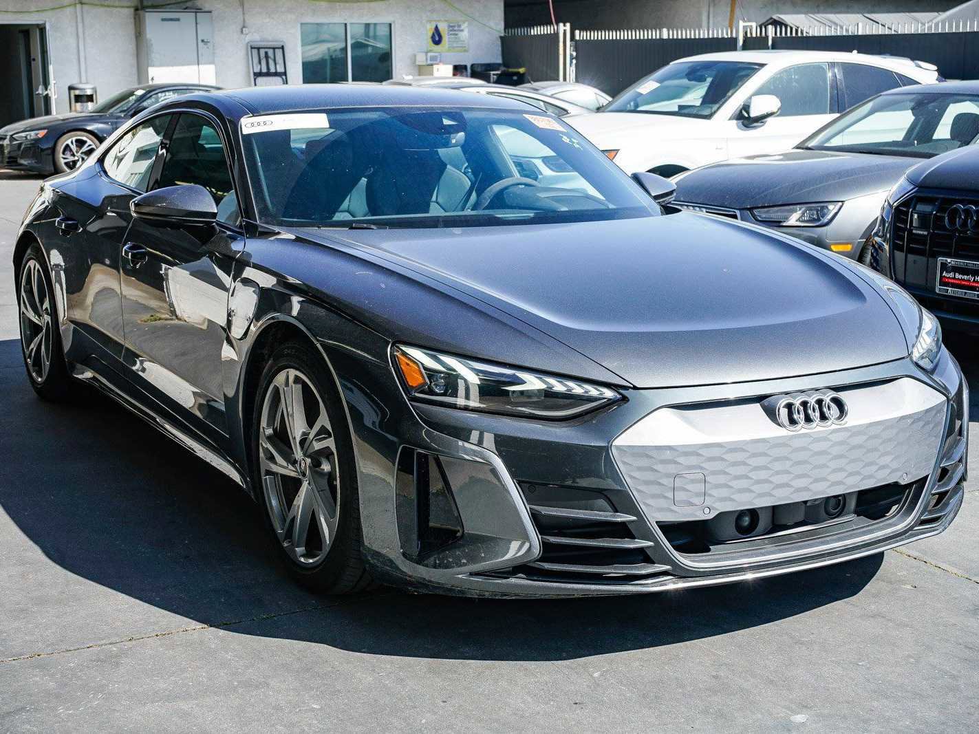 Used 2022 Audi e-tron GT Premium Plus image 5
